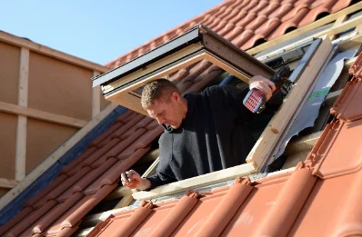 Pose de fenêtres de toit Velux à Thiré